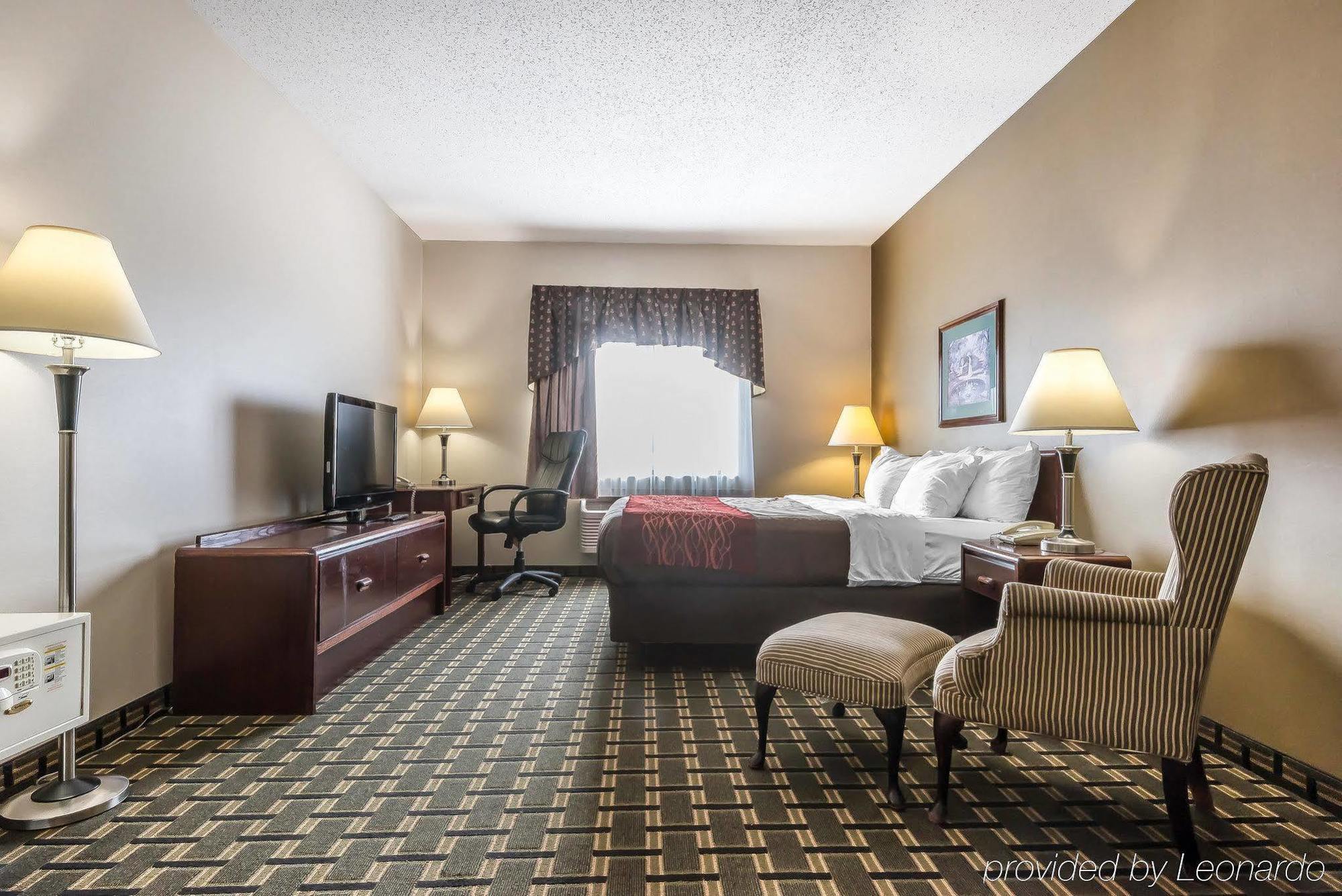 FairBridge Inn&Suites Batavia-Darien Amusement Park Exterior foto